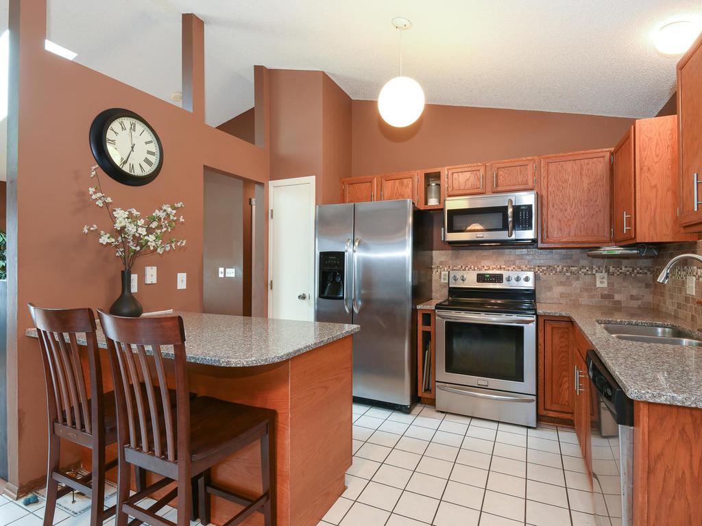 3667 Cardinal Way, Eagan, MN 55123 photo 4