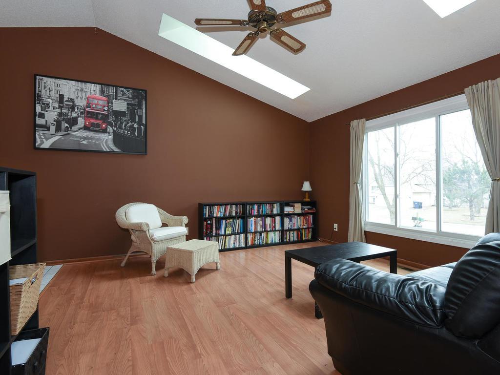 3667 Cardinal Way, Eagan, MN 55123 photo 2