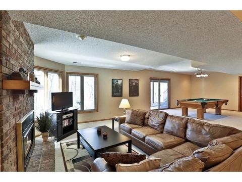 1318 Wilderness Curv, Eagan, MN 55123 photo 8