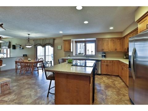 1318 Wilderness Curv, Eagan, MN 55123 photo 3