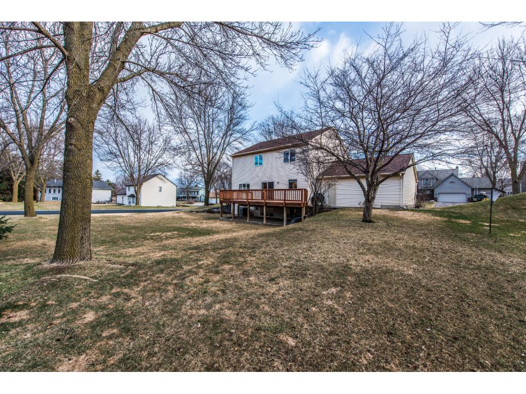 1384 Interlachen Dr, Eagan, MN 55123 photo 20
