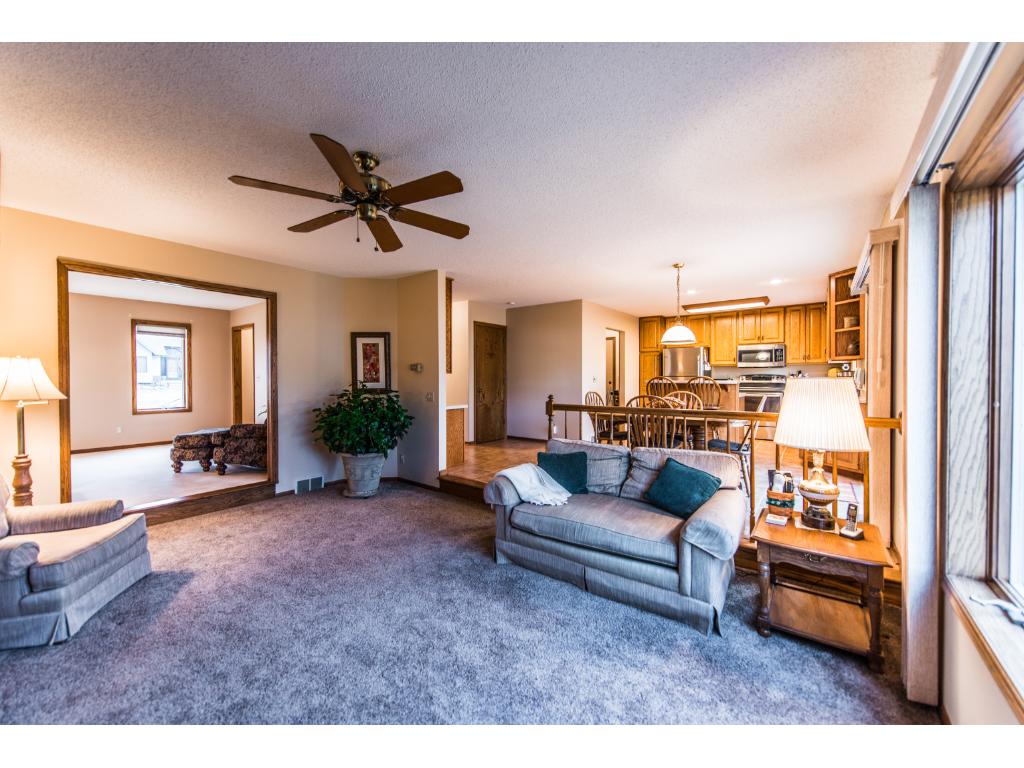 1384 Interlachen Dr, Eagan, MN 55123 photo 8