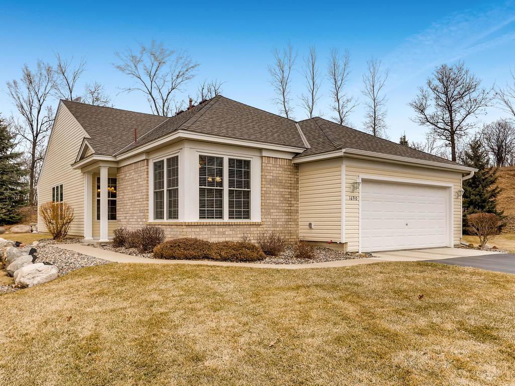 1690 Oakbrooke Ct, Eagan, MN 55122 photo 1