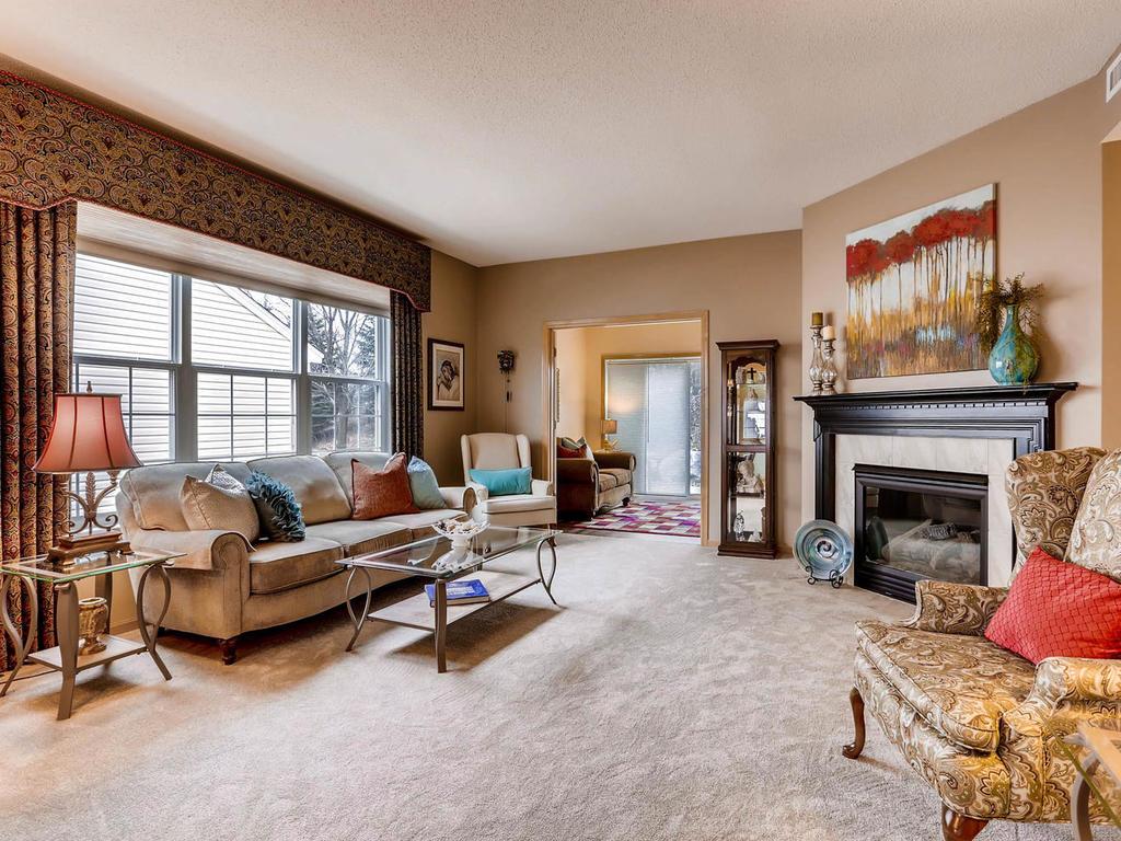 1690 Oakbrooke Ct, Eagan, MN 55122 photo 3