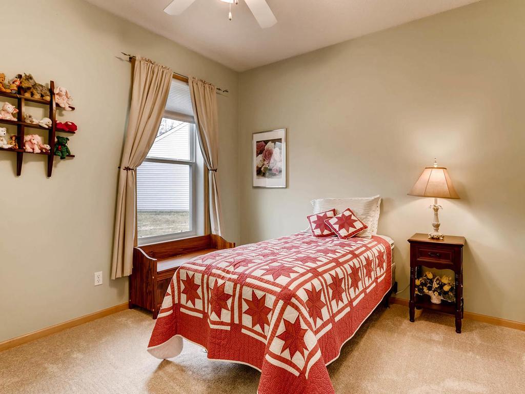 1690 Oakbrooke Ct, Eagan, MN 55122 photo 17