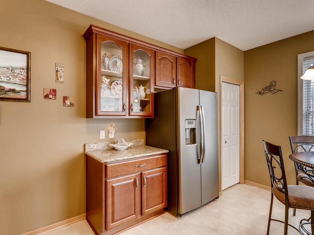 1690 Oakbrooke Ct, Eagan, MN 55122 photo 11