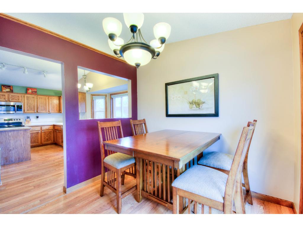 964 Kettle Creek Rd, Eagan, MN 55123 photo 8