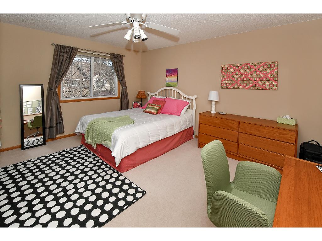 8476 Kimball Dr, Eden Prairie, MN 55347 photo 7