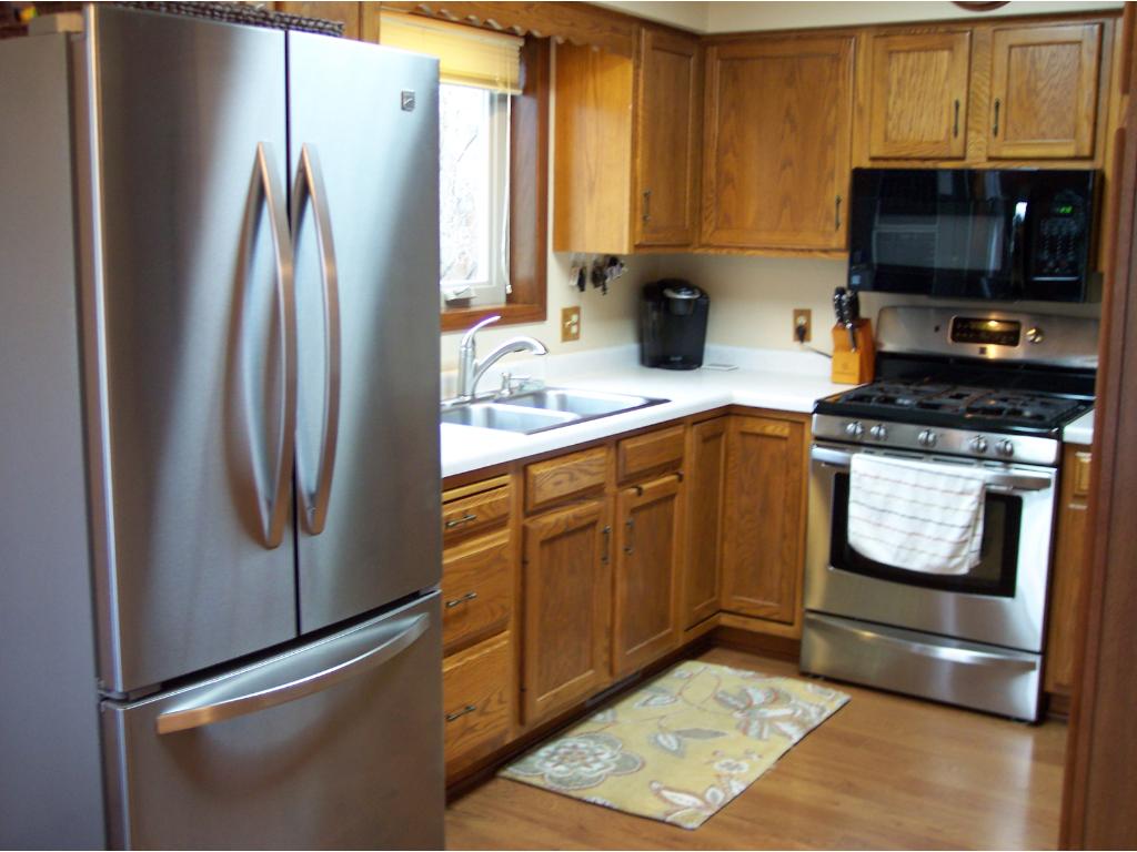 29 Mitchell Dr, Faribault, MN 55021 photo 2