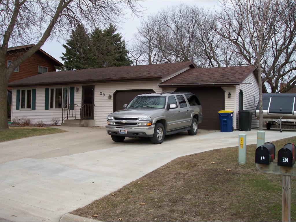 29 Mitchell Dr, Faribault, MN 55021 photo 1