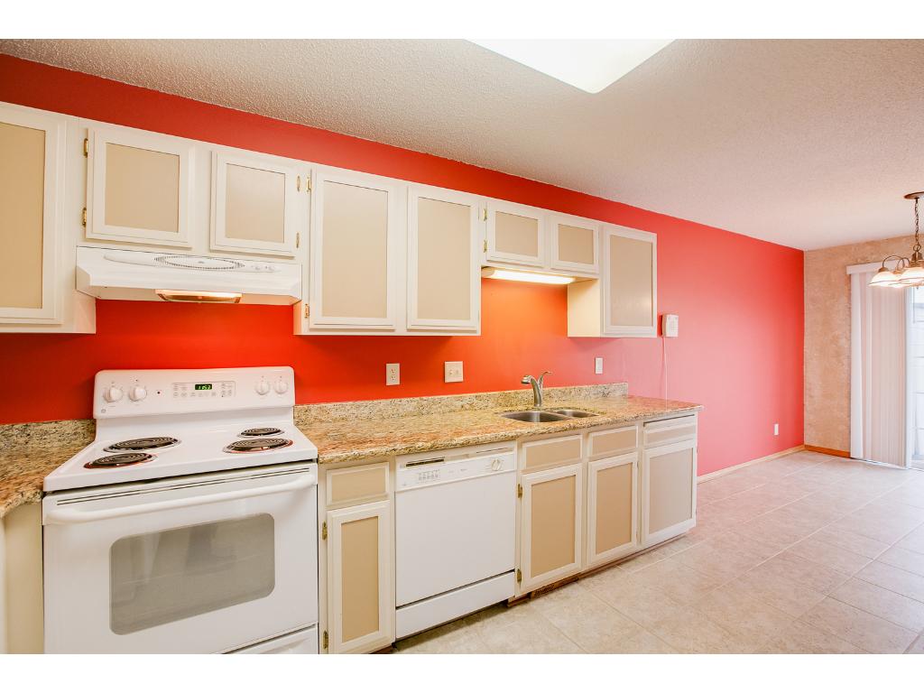 3824 Laurel Ct, Eagan, MN 55122 photo 10