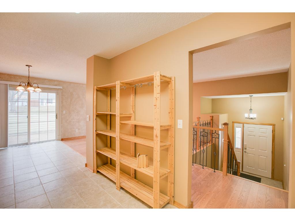 3824 Laurel Ct, Eagan, MN 55122 photo 11