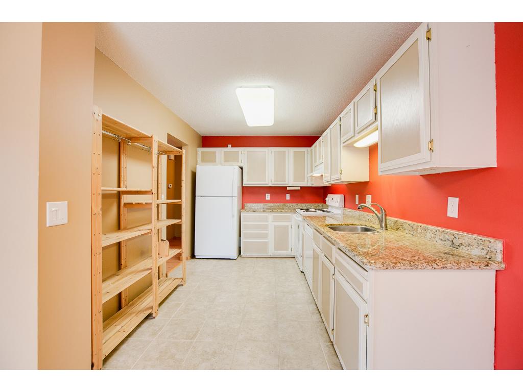 3824 Laurel Ct, Eagan, MN 55122 photo 9
