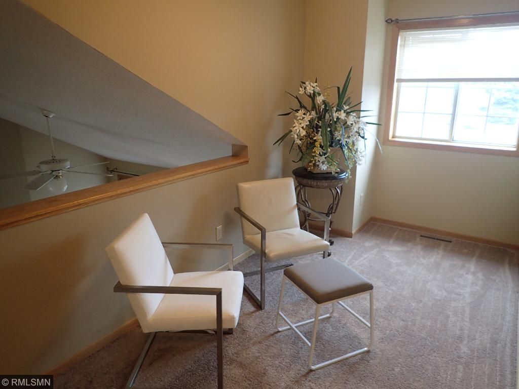 1976 Glenfield Ct, Eagan, MN 55122 photo 9