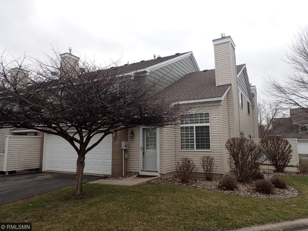 1976 Glenfield Ct, Eagan, MN 55122 photo 1