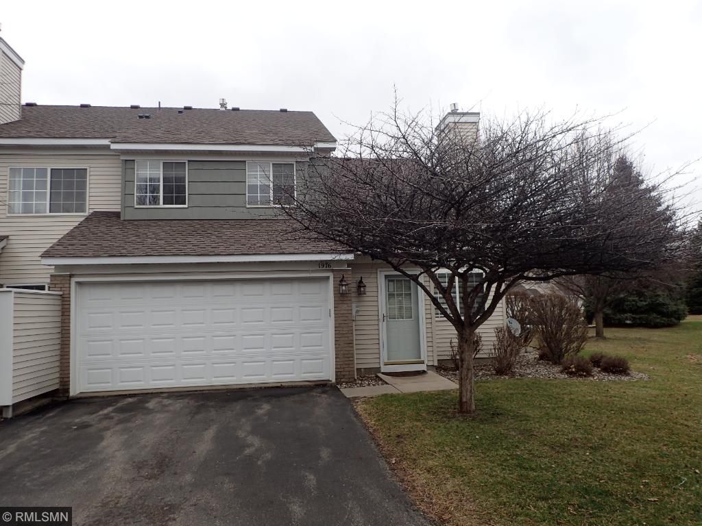 1976 Glenfield Ct, Eagan, MN 55122 photo 2