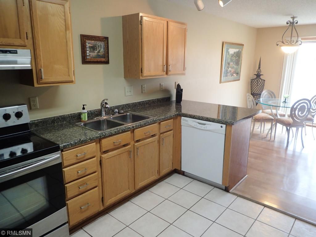 1976 Glenfield Ct, Eagan, MN 55122 photo 7