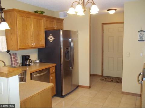 2709 Edward Dr, Saint Cloud, MN 56301 photo 4