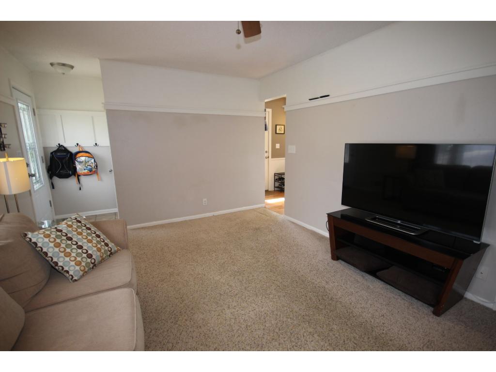 4123 Diamond Dr, Eagan, MN 55122 photo 8