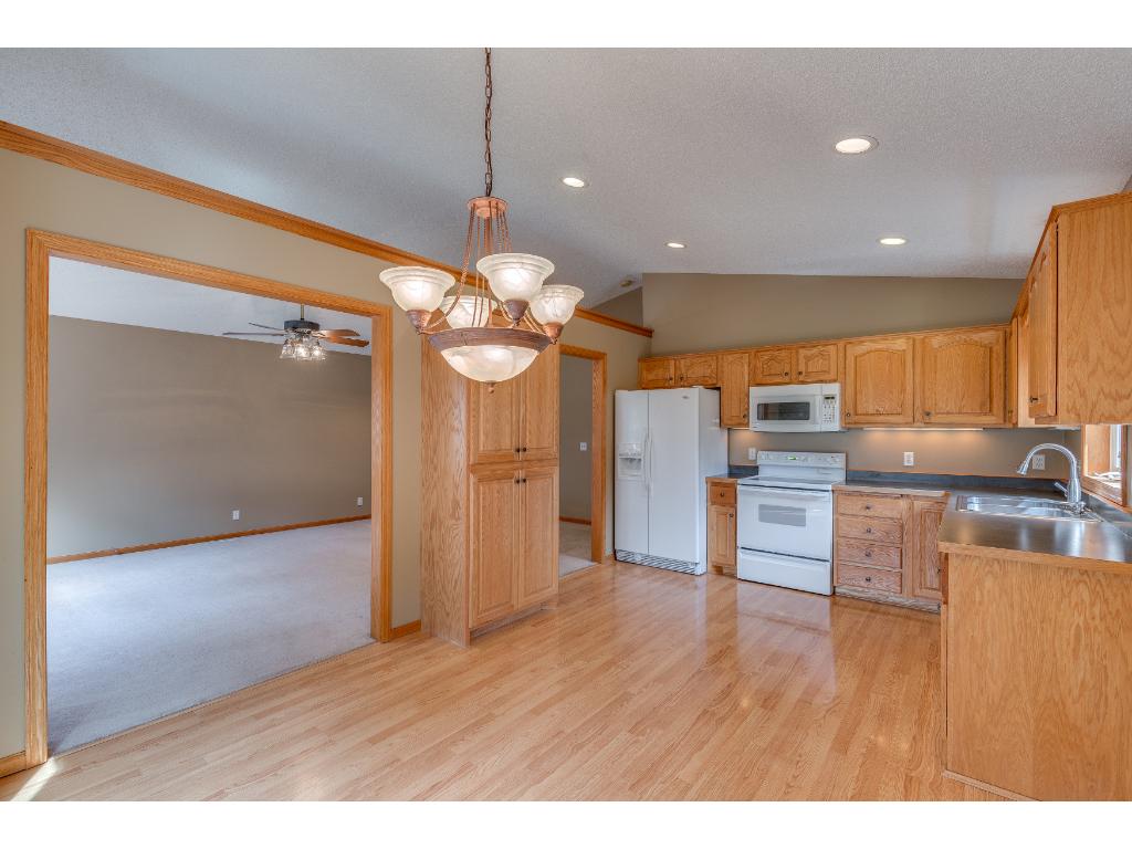 28250 Par Dr, Zimmerman, MN 55398 photo 1