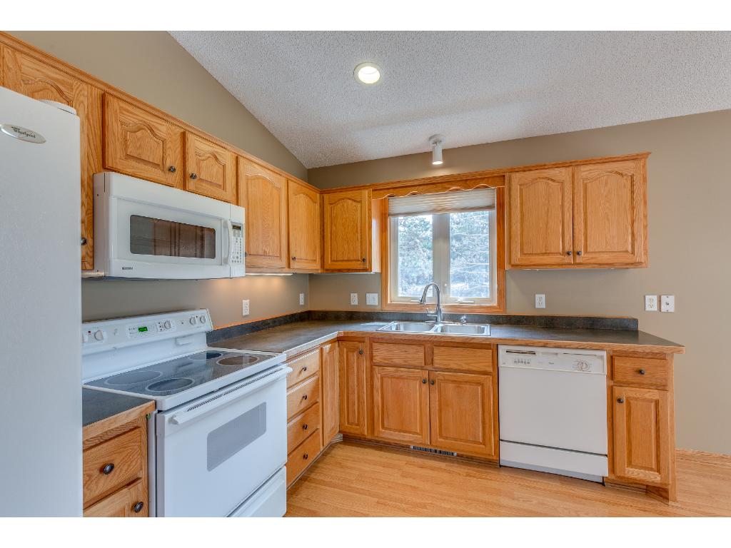 28250 Par Dr, Zimmerman, MN 55398 photo 4