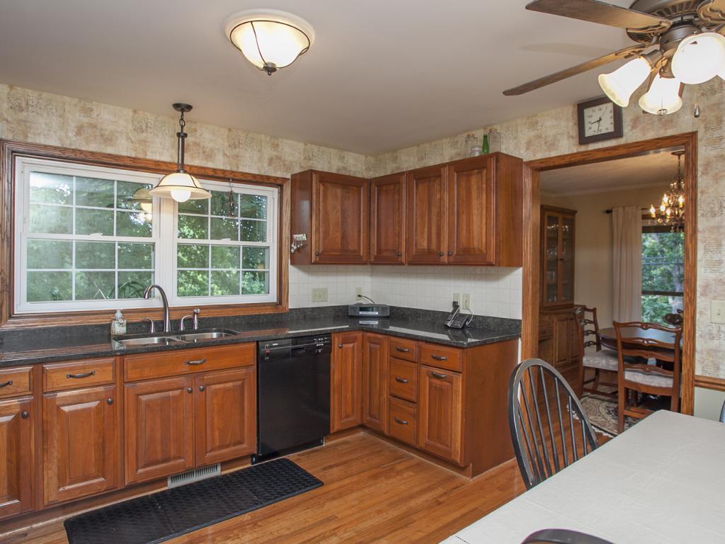 6908 Ridgeview Dr, Edina, MN 55439 photo 6