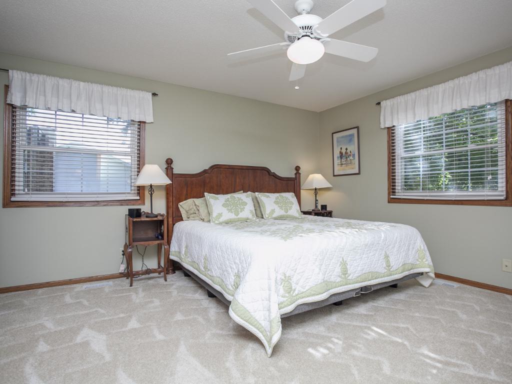 6908 Ridgeview Dr, Edina, MN 55439 photo 8