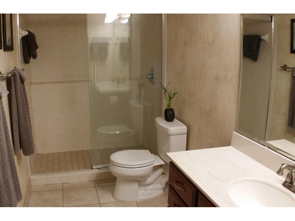 6908 Ridgeview Dr, Edina, MN 55439 photo 17