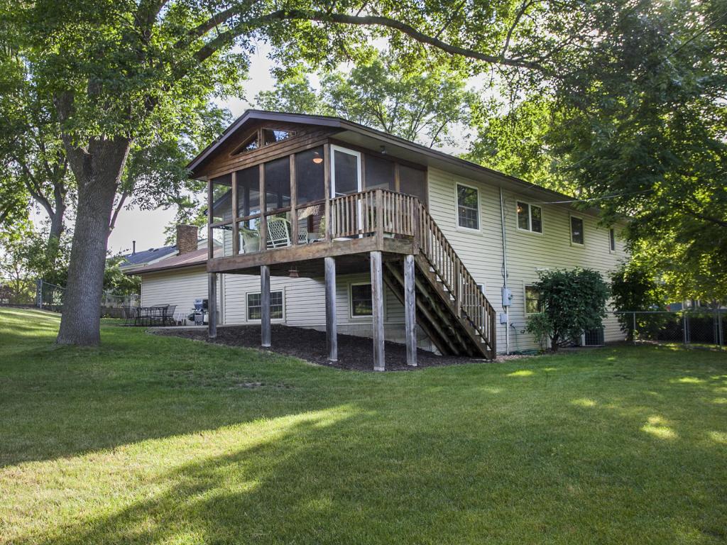 6908 Ridgeview Dr, Edina, MN 55439 photo 20