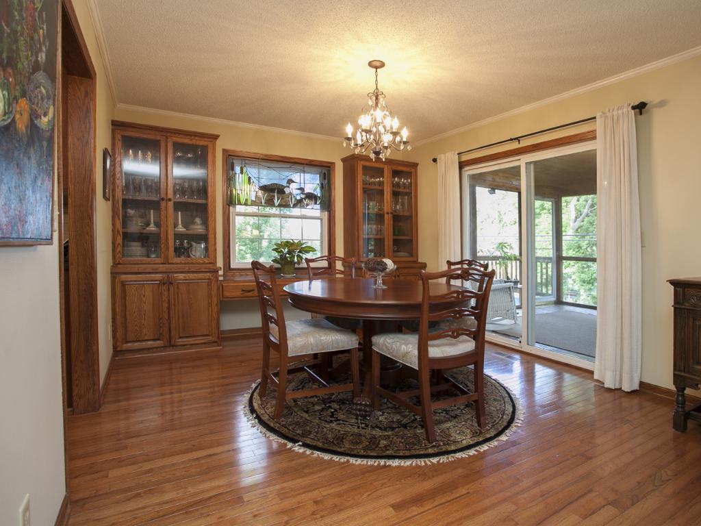 6908 Ridgeview Dr, Edina, MN 55439 photo 7