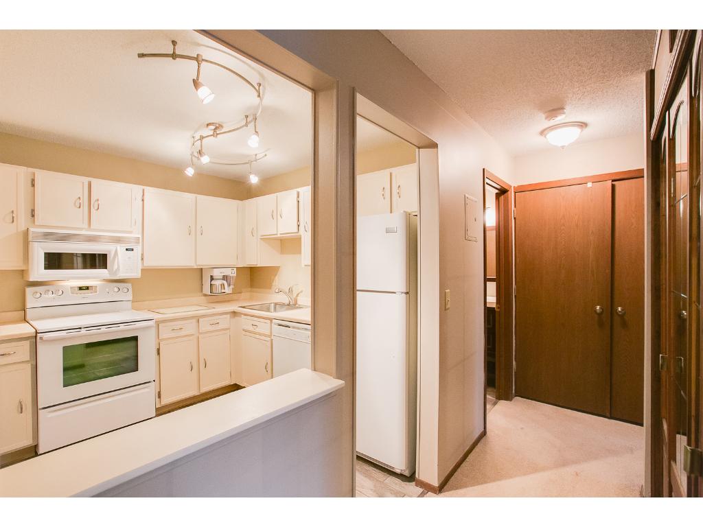 1855 Silver Bell Rd #318, Eagan, MN 55122 photo 6