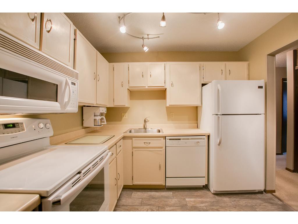 1855 Silver Bell Rd #318, Eagan, MN 55122 photo 5