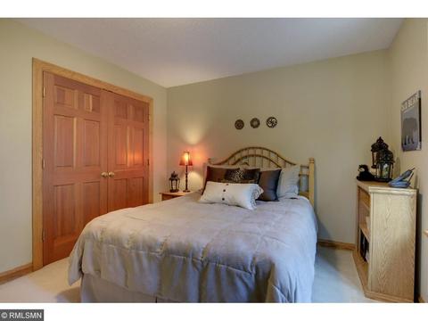814 Arbor Ct, Eagan, MN 55123 photo 20