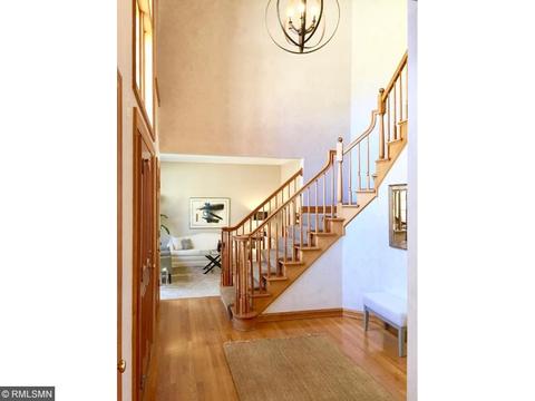 814 Arbor Ct, Eagan, MN 55123 photo 3