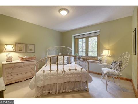 814 Arbor Ct, Eagan, MN 55123 photo 22