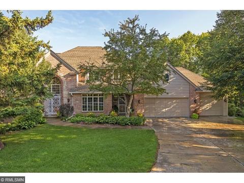 814 Arbor Ct, Eagan, MN 55123 photo 4