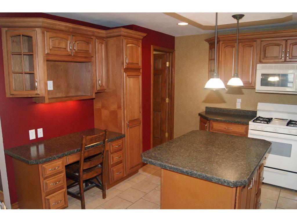1028 5th St NW, Faribault, MN 55021 photo 3