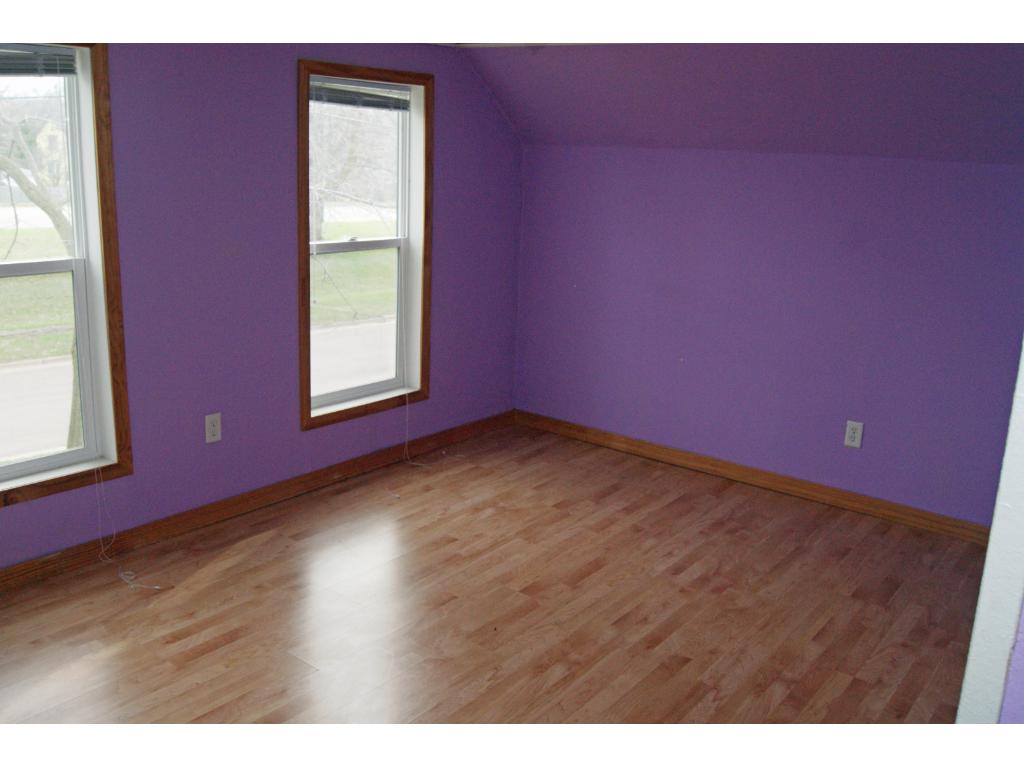 1028 5th St NW, Faribault, MN 55021 photo 9