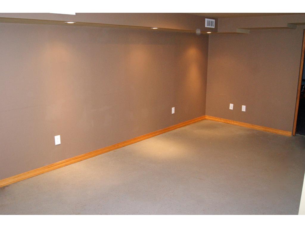 1028 5th St NW, Faribault, MN 55021 photo 11