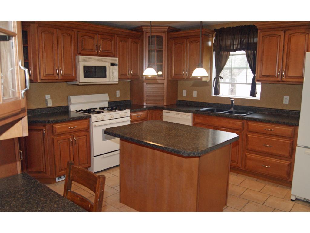 1028 5th St NW, Faribault, MN 55021 photo 2