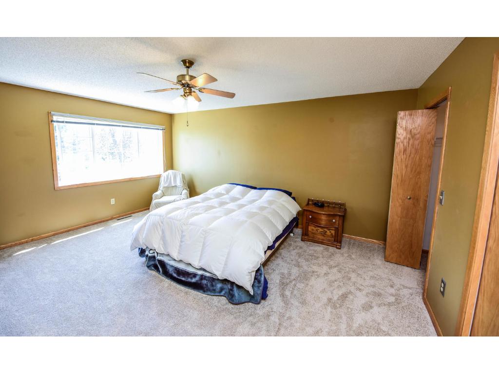 1902 Sapphire Pt, Eagan, MN 55122 photo 11
