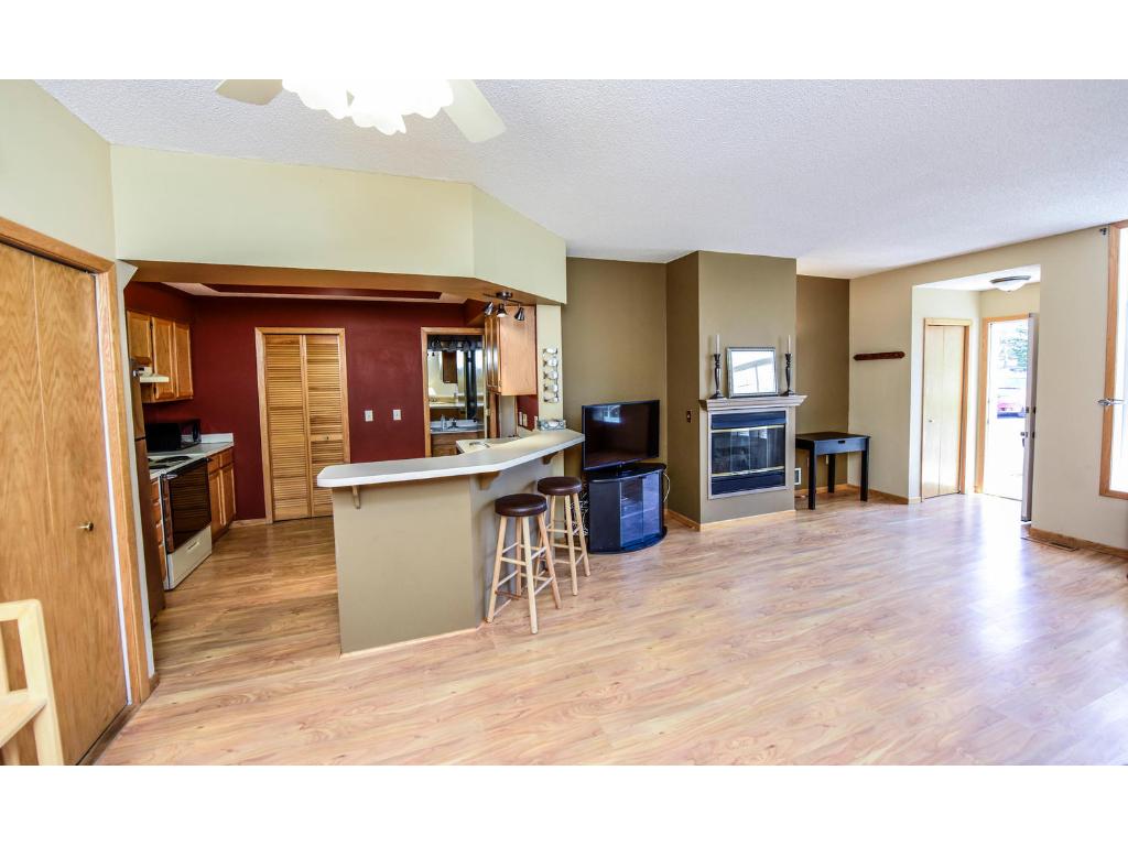 1902 Sapphire Pt, Eagan, MN 55122 photo 6