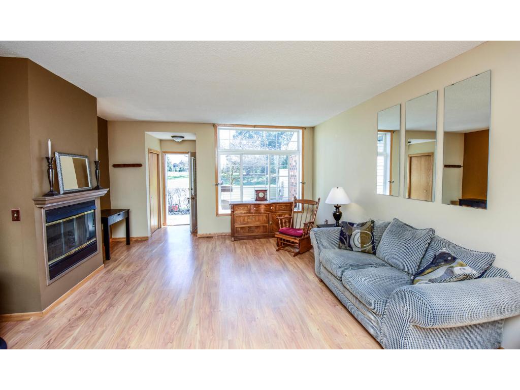 1902 Sapphire Pt, Eagan, MN 55122 photo 5