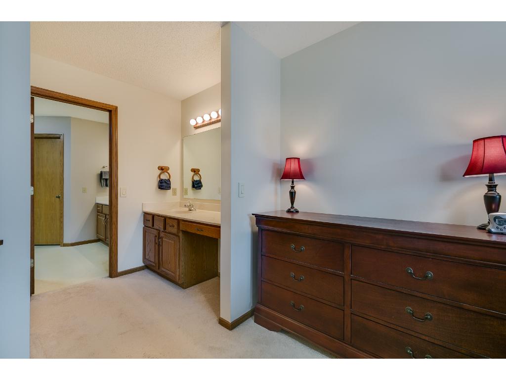 4080 Meadowlark Curv, Eagan, MN 55122 photo 18