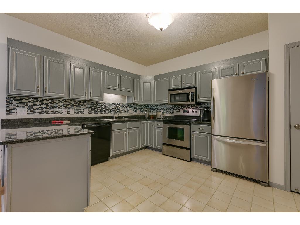 4080 Meadowlark Curv, Eagan, MN 55122 photo 6