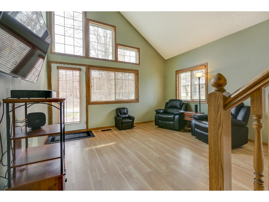 4080 Meadowlark Curv, Eagan, MN 55122 photo 3