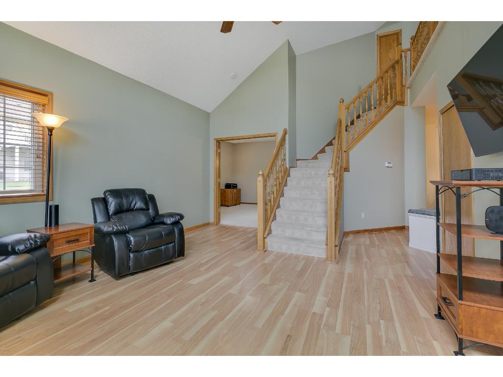 4080 Meadowlark Curv, Eagan, MN 55122 photo 4