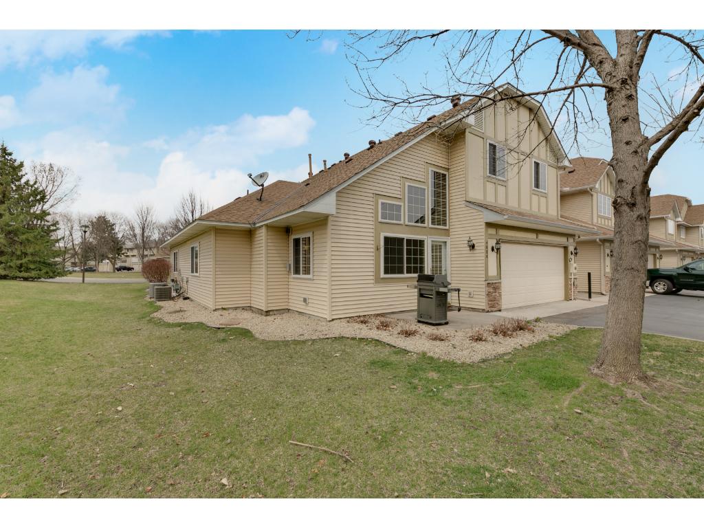 4080 Meadowlark Curv, Eagan, MN 55122 photo 23