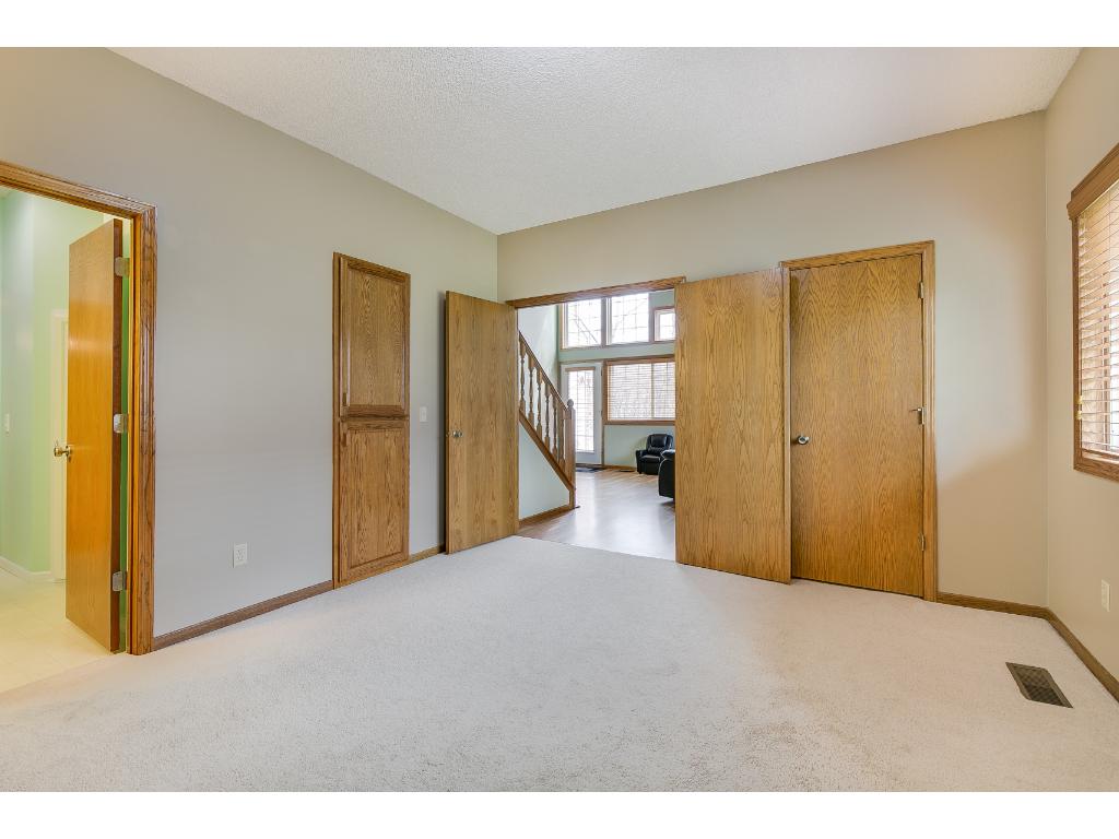 4080 Meadowlark Curv, Eagan, MN 55122 photo 13