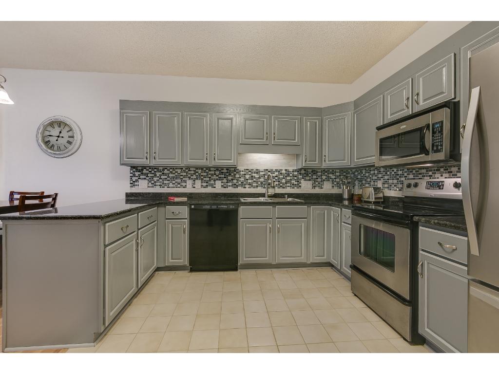 4080 Meadowlark Curv, Eagan, MN 55122 photo 7